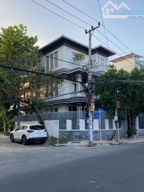 Bán Biệt thự căn góc 2mặt tiền khu Phước Long 166m2 giá 17tỷ thương lượng
