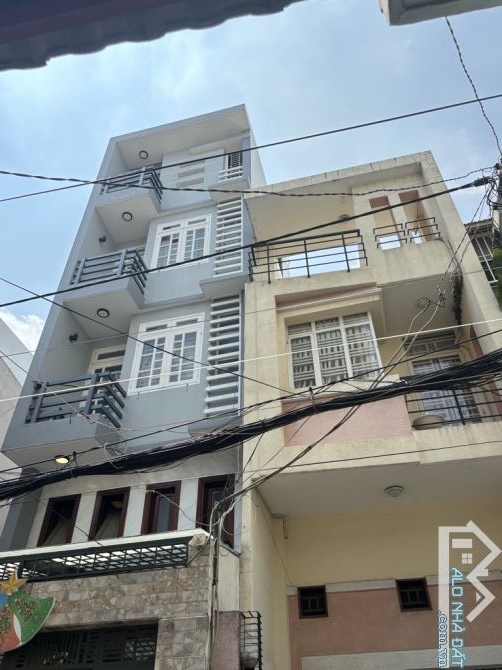 Bán Nhà 5 Tầng Hẻm 1168 Trường Sa, Cách Đường 15 mét, Xe Tải Đậu Cửa