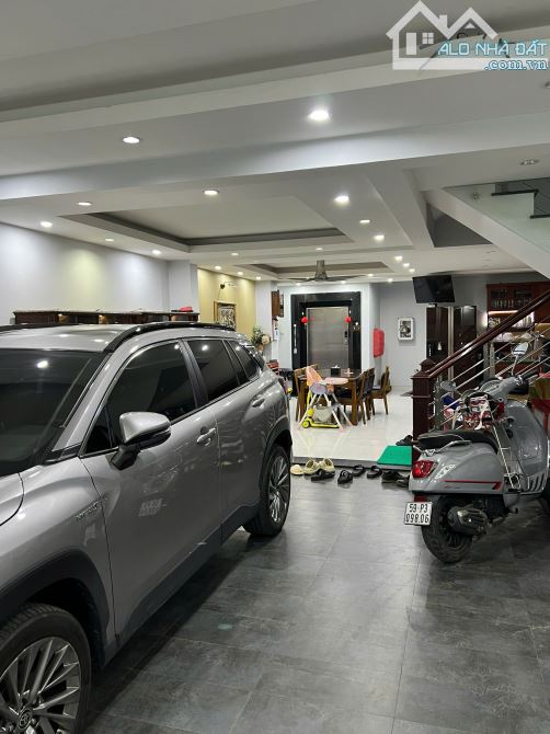 Nhà hẻm 6m Cách Mạng Tháng Tám 97m2, 6.5x18m, 5 tầng, thang máy, 21 tỷ