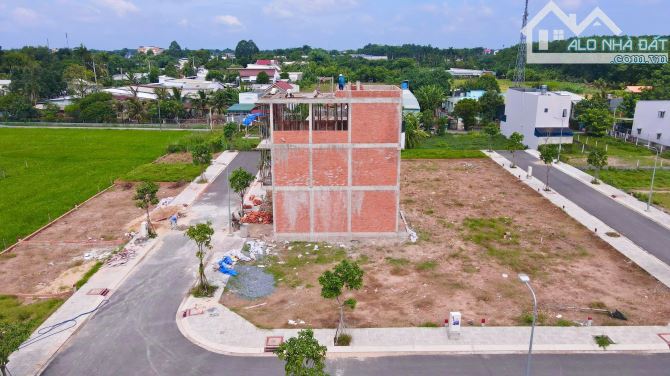 NHÀ MỚI KDC TÂN PHÚ TRUNG, CỦ CHI, SỔ HỒNG RIÊNG