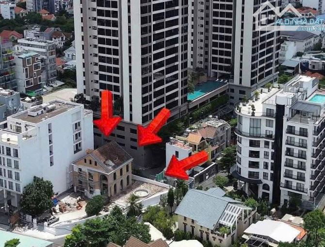 Bán 820m2 Góc 2 mặt tiền ngay Quốc Hương, Thảo Điền, Q2, 28x39m, Được xây Hầm 7 Lầu