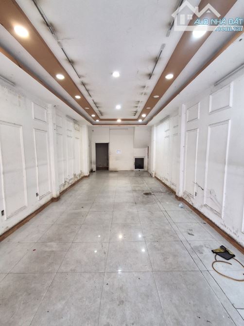 Bán nhà quận 11 - Vòng xoay đầm sen - Tiện vừa ở vừa kinh doanh 16,5 tỷ