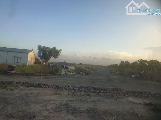 CTY cần bán 1,7 ha đóng tiền thuê đất 1 lần Ý Yên Nam Định, chỉ 2,5 tr/m2