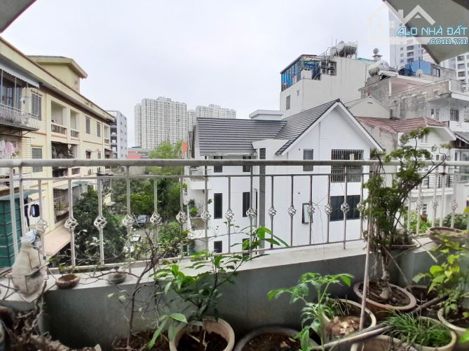 Bán nhà Lạc Trung HBT - Phân lô - Gara- 80m2 - MT 7m - 25.3 tỷ