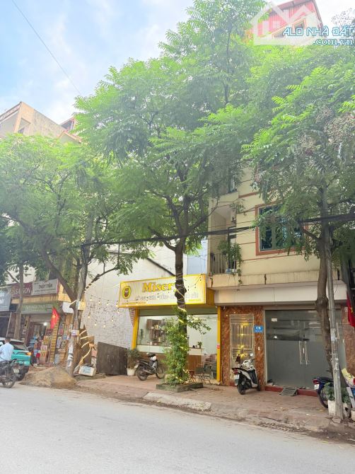 Bán nhanh lô đất thuộc khu đấu giá Đa Sỹ, Hà Đông, đường rộng 20m kinh doanh gì cũng được