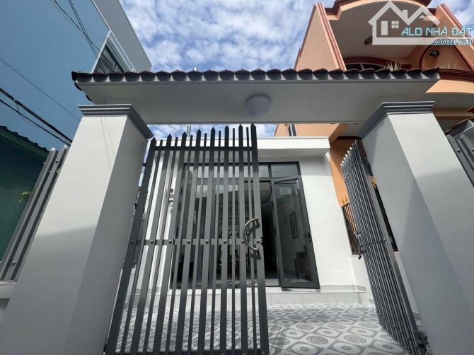 SIÊU VIP - NHÀ ĐẸP MỚI TINH - CHỈ NHỈNH 5 TỶ - XÁCH VALI VÔ Ở NGAY