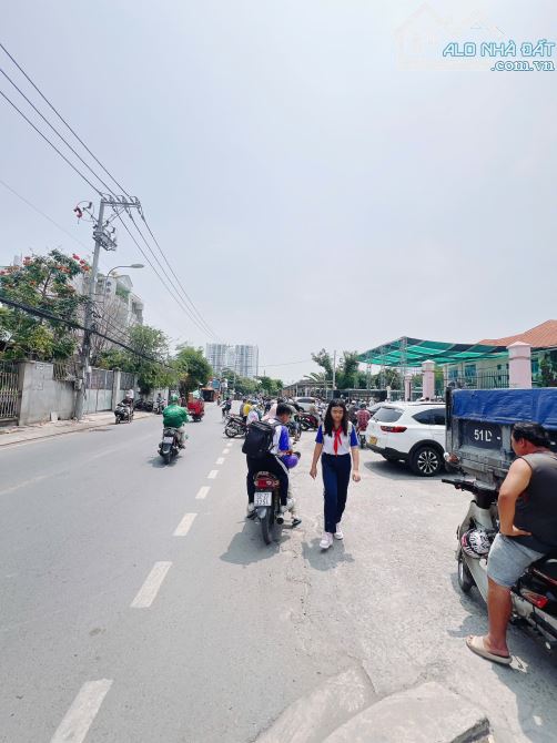 Cần Bán Dãy Trọ Phước Kiển 5.6*18m Dòng Tiền Sẵn 10tr/th