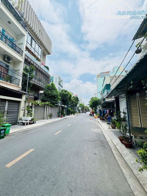 Bán nhà Quận 7 . 76C đường số 51 P. Tân Quy, dt 4x19m,3 lầu st giá tốt