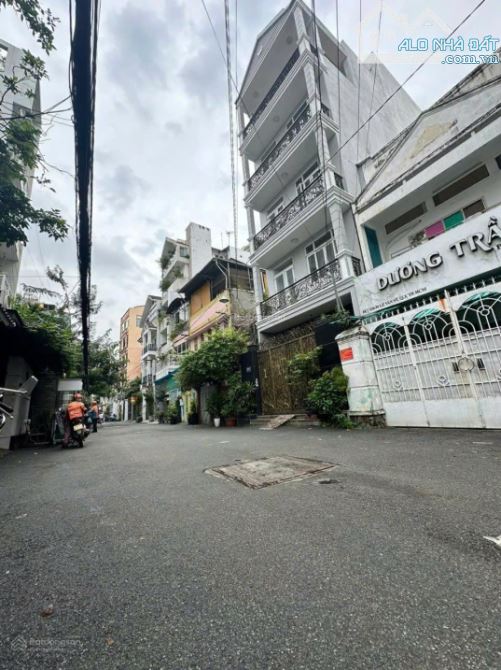 339/37 Lê Văn Sỹ, Phường 13, Quận 3, TP. HCM. 7 tầng thang máy