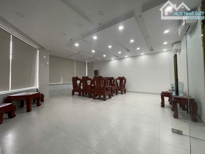 Biệt Thự Trung Sơn cho thuê, giá 55 tr/th, đầy đủ nội thất, Thang Máy