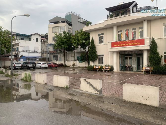 Nhà Bát Khối Thạch Bàn 120X4T, MT 6m, nở hậu 6.4m ô tô tránh, gần Tái Định cư chỉ 18.5 tỷ.