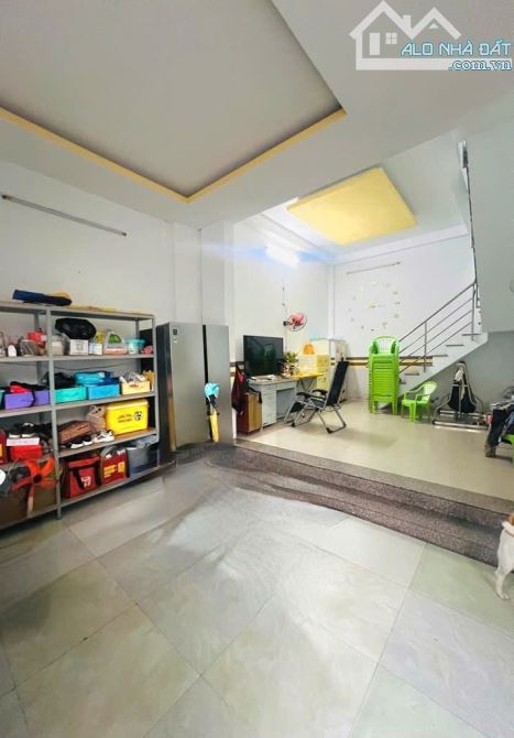 BÁN NHÀ ĐẸP SÁT AN DƯƠNG VƯƠN.G - ĐƯỜNG XE TẢI - ( 9X20M )