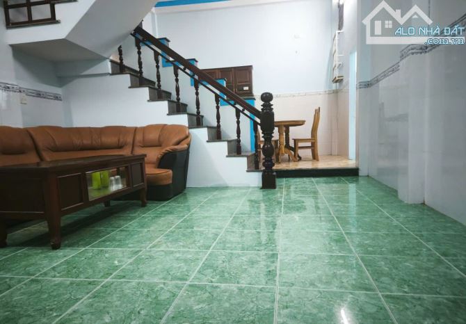 Bán nhà 03 tầng hẻm Hùng Vương, thành phố Quảng Ngãi
