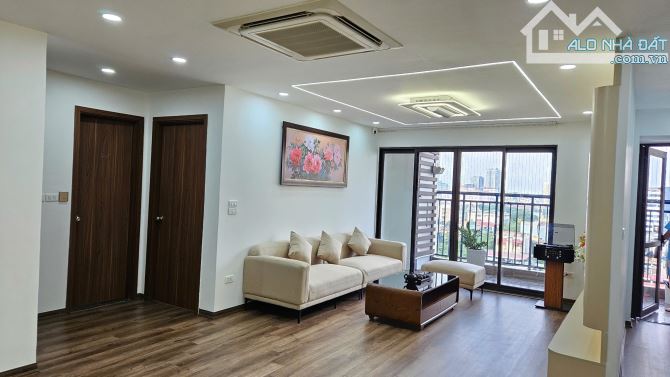 Bán Căn Hộ Điện Lực Hei Tower DT 165m 4PN Full NT căn góc SĐCC giá 60tr/m . O33-912-9968