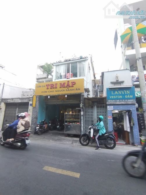 Bán nhà mặt tiền cực đẹp đường Nguyễn Trọng Tuyển, Phú Nhuận. DT: 4.2*25M, nở hậu 7.6M, vv