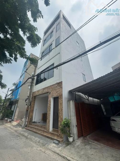 Bán nhà 5 tầng phố Hoa Lâm, Long Biên – ngõ ô tô tránh, full nội thất, 42m², nhỉnh 10 tỷ