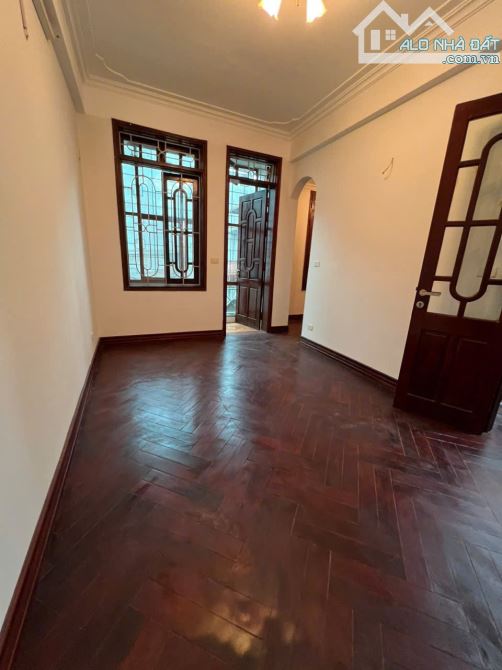🏠 **CẦN BÁN GẤP NHÀ PHỐ TRƯƠNG ĐỊNH - 5 TẦNG KHUNG CỘT CHẮC CHẮN - GIÁ TỐT 4.95 TỶ**