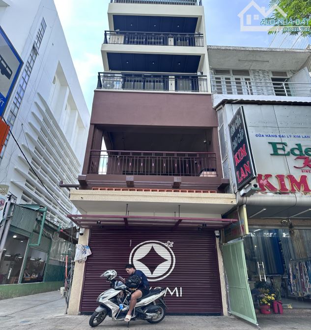 Bán nhà Mặt tiền Võ Thị Sáu, Quận 1 - Ngang 5,5x20m - 4 Tấng - HĐT:80trđ - Giá chỉ 28 tỷ