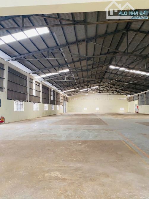 Cần cho thuê KHO Dĩ An, Bình Dương ( gần kcn Sóng Thần )