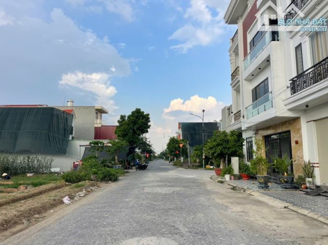 Bán 60m2 đất lô 21b Lê Hồng Phong, Tây Nam