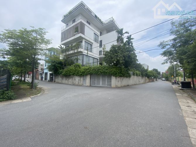 CĂN GÓC 5 TẦNG, Ô TÔ TRÁNH VÂN NỘI, 3 bước ra CHỢ VÂN TRÌ, chào hơn 5 tỷ