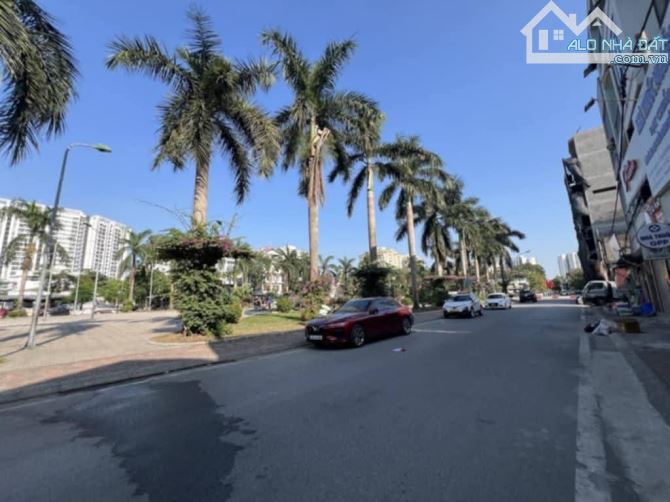 B.Á.N ĐẤT PHÚC ĐỒNG -LONG BIÊN: Vị Trí Cực Đẹp,Xung Quanh Là Chợ, Trường Học Các Cấp,
