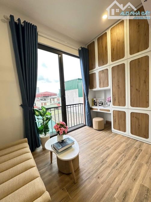 BÁN NHÀ QUAN HOA - NGUYỄN KHÁNH TOÀN TÒA CHDV 7TẦNG 220M2 39PH, DÒNG TIỀN 250TR/THÁNG