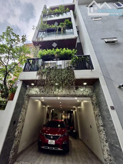 Bán Nhà Nguyễn Văn Cừ, Gia Thuỵ 78m2-2x tỷ-GARA Ô TÔ 7 CHỖ-THANG MÁY-FULL NỘI THẤT XỊN