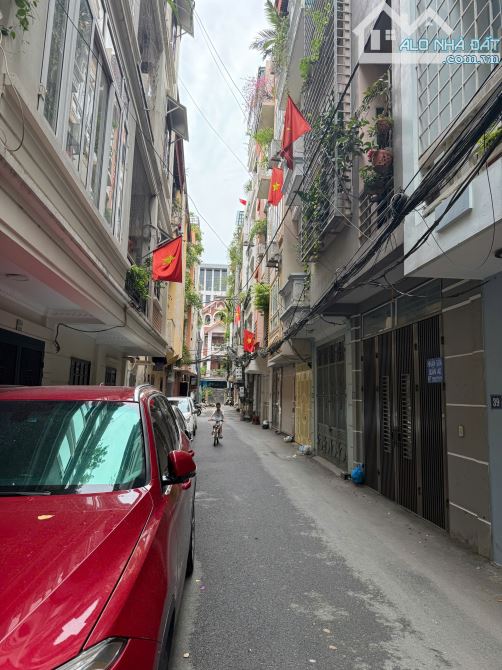 Bán Nhà Phố Chiến Thắng KDT Văn Quán Ô Tô Đỗ Cửa 56m2 13.1 Tỷ
