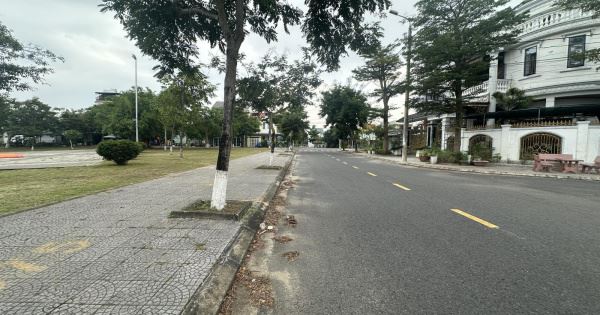 Nhà 2 mt view hồ Trảng Kèo cực thoáng chào bán giá cực tốt