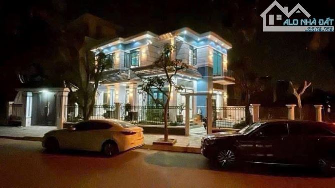 Bán biệt thự căn góc 200m2, nhà 2 tầng, vị trí đẹp khu Lê Hồng Phong, Hải Phòng