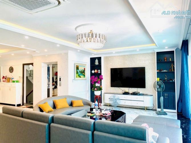 Biệt Thự 6 Tầng Thang Máy – Trung Tâm Lê Hồng Phong, Cạnh BigC