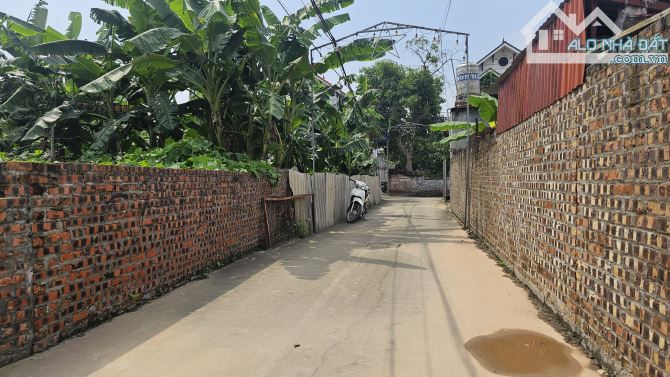 CC NHỜ BÁN LÔ ĐẤT XÓM ĐÔNG PHÙ LỖ,GẦN QUỐC LỘ 3,ĐƯỜNG RỘNG,Ô TÔ NẰM NGỦ TRONG ĐẤT