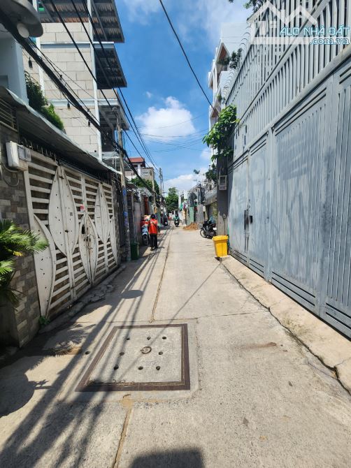 SANG NHƯỢNG CHDV 9 PHÒNG CHO THUÊ VỚI DÒNG TIỀN GẦN 50TR/TH, 5 TẦNG, HXH, GẦN CHỢ BÀ CHIỂU