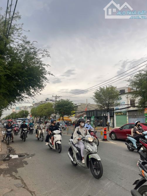 NHÀ MỚI, SỔ ĐẸP, FULL NỘI THẤT - 4.5x16m, 5 TẦNG - TRƯỜNG CHINH - 7,9TỶ - 10