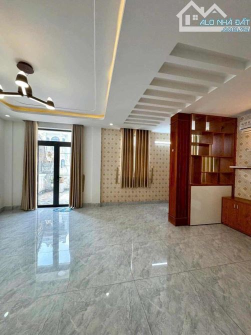 Bán biệt thự 5 tầng, thang máy, mặt tiền nhựa 10M, Sát Phan Huy Ích, Gò Vấp, Nhỉnh 14 Tỷ - 10