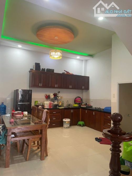 Bán Nhà Mặt Tiền đường Nguyễn Hữu Huân - 10
