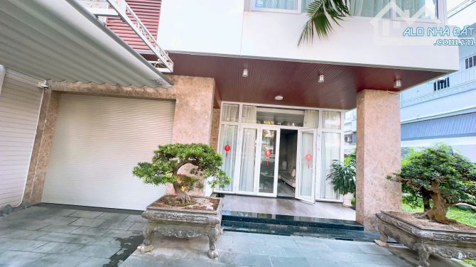 Siêu Phẩm Biệt Thự Mặt Tiền Đường Trịnh Phong Ngay Trung Tâm Phố Biển Nha Trang. Sổ Đỏ HC. - 1