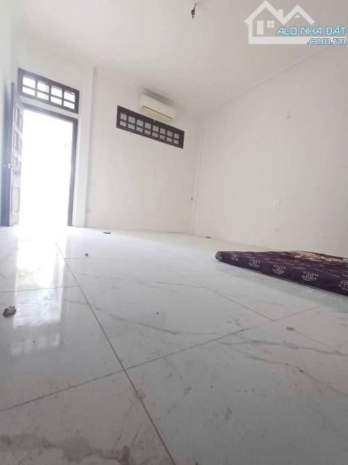 THỊNH QUANG - GẦN PHỐ - LÔ GÓC 3 THOÁNG - CÁCH PHỐ TÂY SƠN 50M - AN SINH ĐỈNH - Ở CỰC SƯỚN - 1
