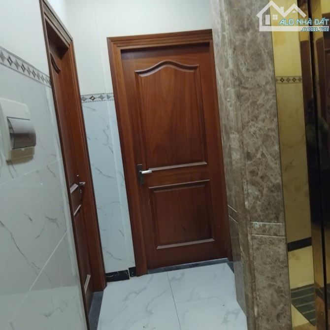 BÁN KHÁCH SẠN 6 TẦNG MẶT TIỀN KHỦNG 8M KHU VIP TÊN LỬA THU NHẬP 120TR/TH  CHỈ 38TỶ - 1