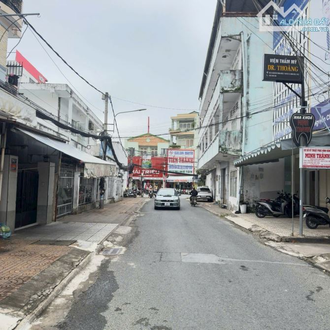 NHÀ MẶT TIỀN 9,9 TỶ ĐƯỜNG NGUYỄN THẦN HIẾN CẶP HÔNG CÓ MƯƠNG HỞ 1,3M THOÁNG MÁT, TP. CT - 1