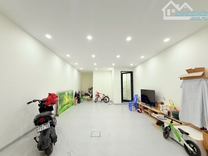 BÁN NHÀ PHÂN LÔ TRẦN QUANG DIỆU,ĐƯỜNG OTO,63m2 x 7 TẦNG THANG MÁY,KINH DOANH. - 1