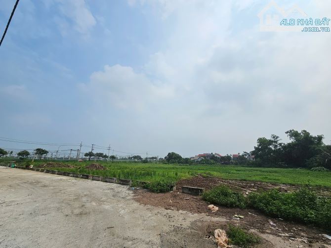 BÁN 90M² ĐẤT ĐẤU GIÁ X1 LỤC XUÂN – VÕNG XUYÊN – ĐỐI DIỆN CỤM CN – GIÁ NHỈNH 4 TỶ - 1