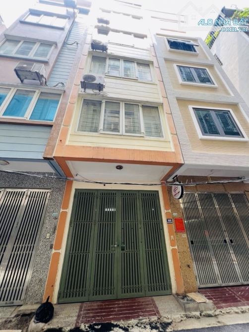 Trần Quốc Hoàn -Phân Lô Ô Tô Tránh Cạnh Đh Quốc Gia ,Trung Tâm Thương Mại * DT 40m .6 Tầng - 1