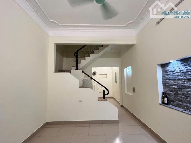 Hot! Bán Nhà Giáp Ngoại Giao Đoàn - Xuân La, Tây Hồ -Gần Phố -55M2 -3Tầng -Mt4.8m-12.9 Tỷ - 1