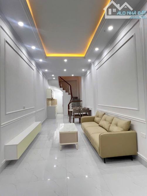 Nhà ở Văn Quán, Hà Đông, dân xây 4 tầng, lô góc, ngõ ba gác, gần ô tô, giá chỉ 7.3 tỷ - 1