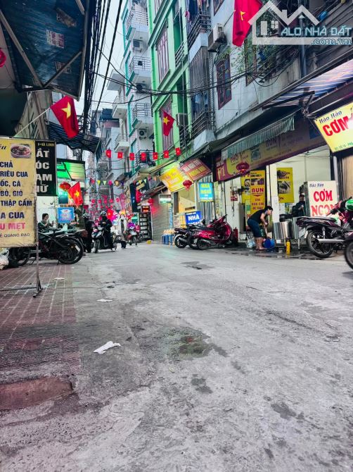 Cơ hội đầu tư- Bán Nhà Đình Thôn-Mặt ngõ như phố - ô tô tránh-vỉa hè - 1