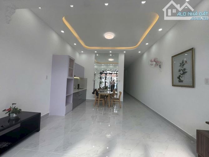 SIÊU VIP - NHÀ ĐẸP MỚI TINH - CHỈ NHỈNH 5 TỶ - XÁCH VALI VÔ Ở NGAY - 1