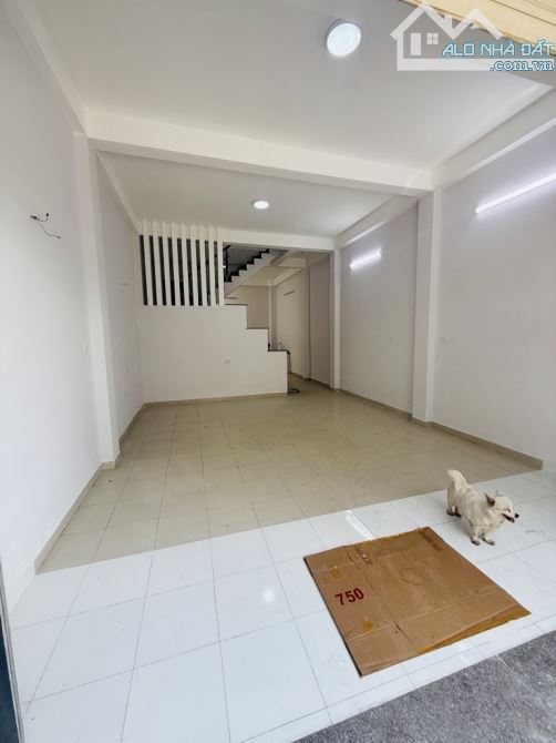Bán nhà 3 tầng, Đường Tây Lân, DT 5X14, hẻm nhựa xe hơi, 5PN, khu cao tầng. - 1