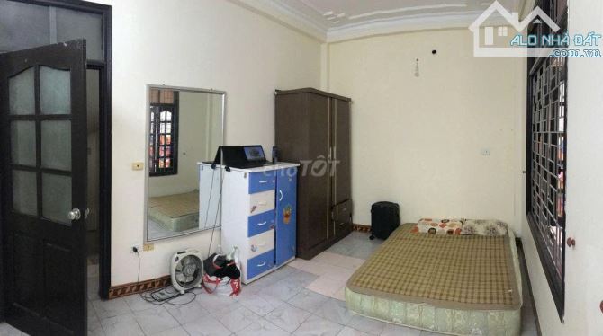 Cho thuê nhà riêng 3 tầng ,hoàng văn thái, khương trung 8.5 triệu/tháng Cho thuê nhà riêng 3 tầng ,hoàng văn thái, khương trung 8.5 triệu/tháng
